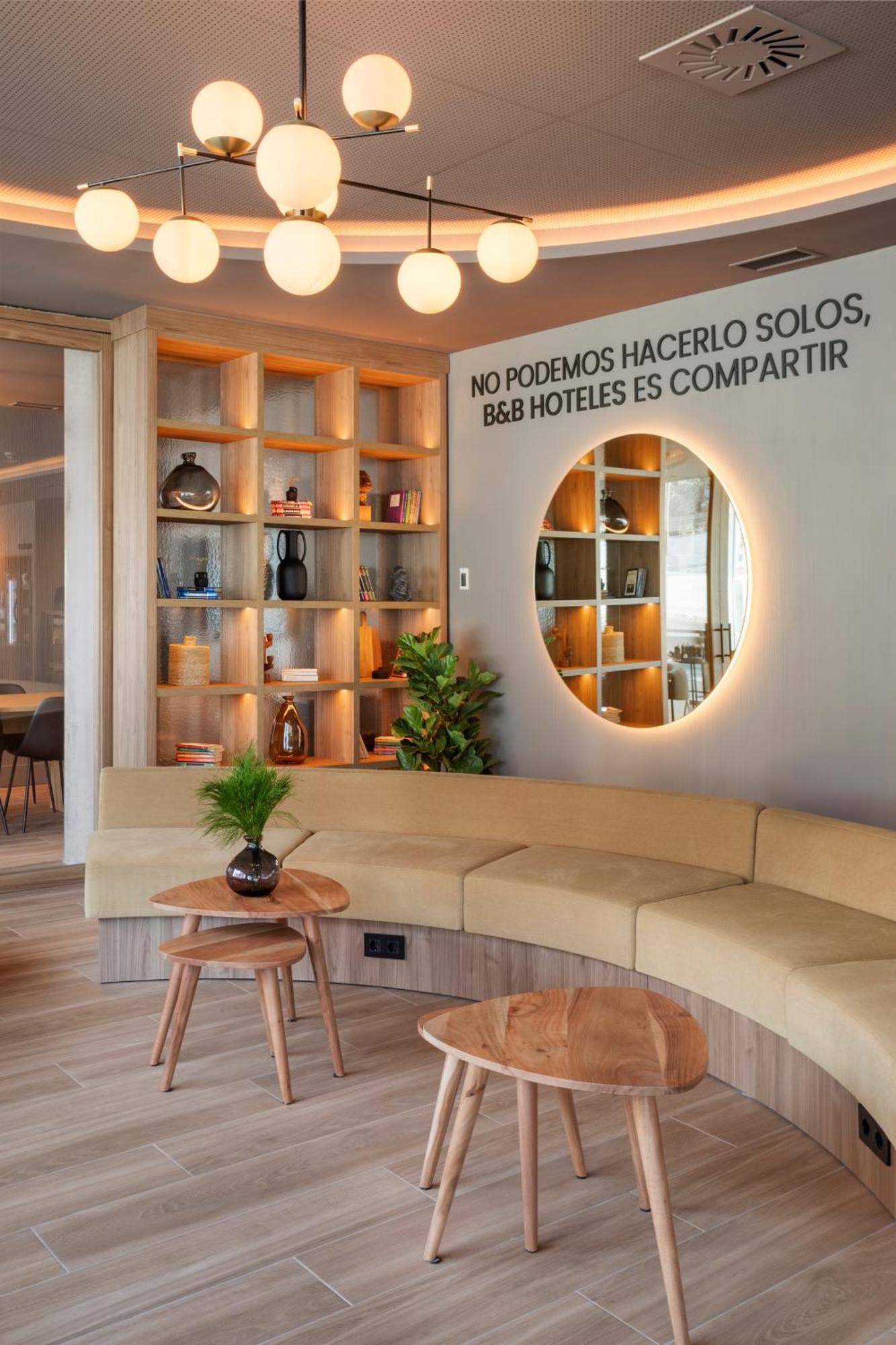 B&B Hotel Madrid Carabanchel ภายนอก รูปภาพ