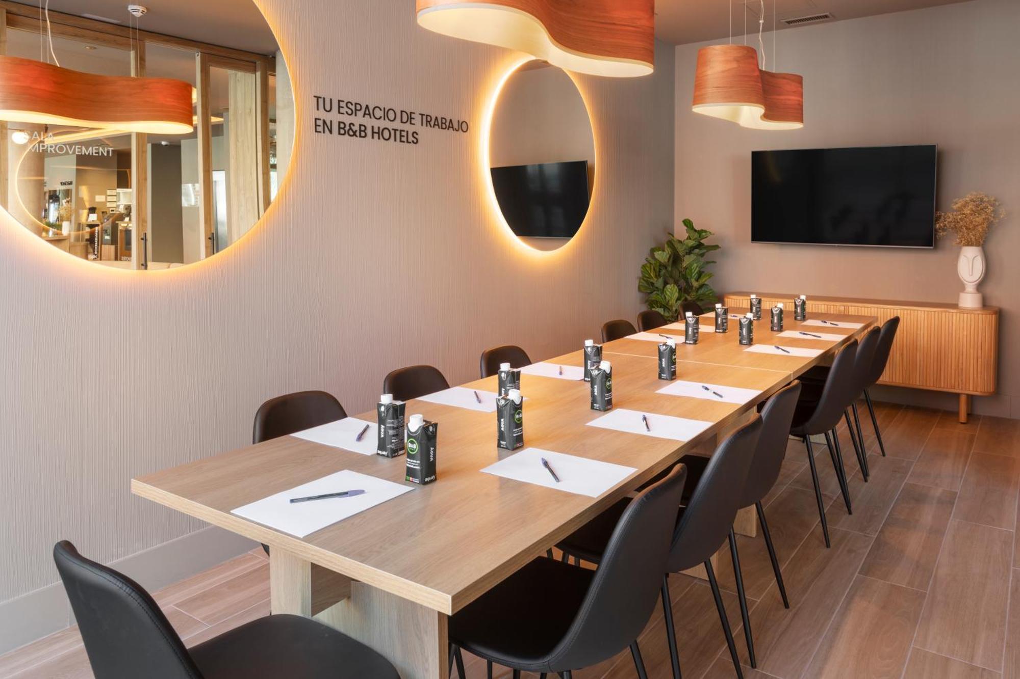 B&B Hotel Madrid Carabanchel ภายนอก รูปภาพ