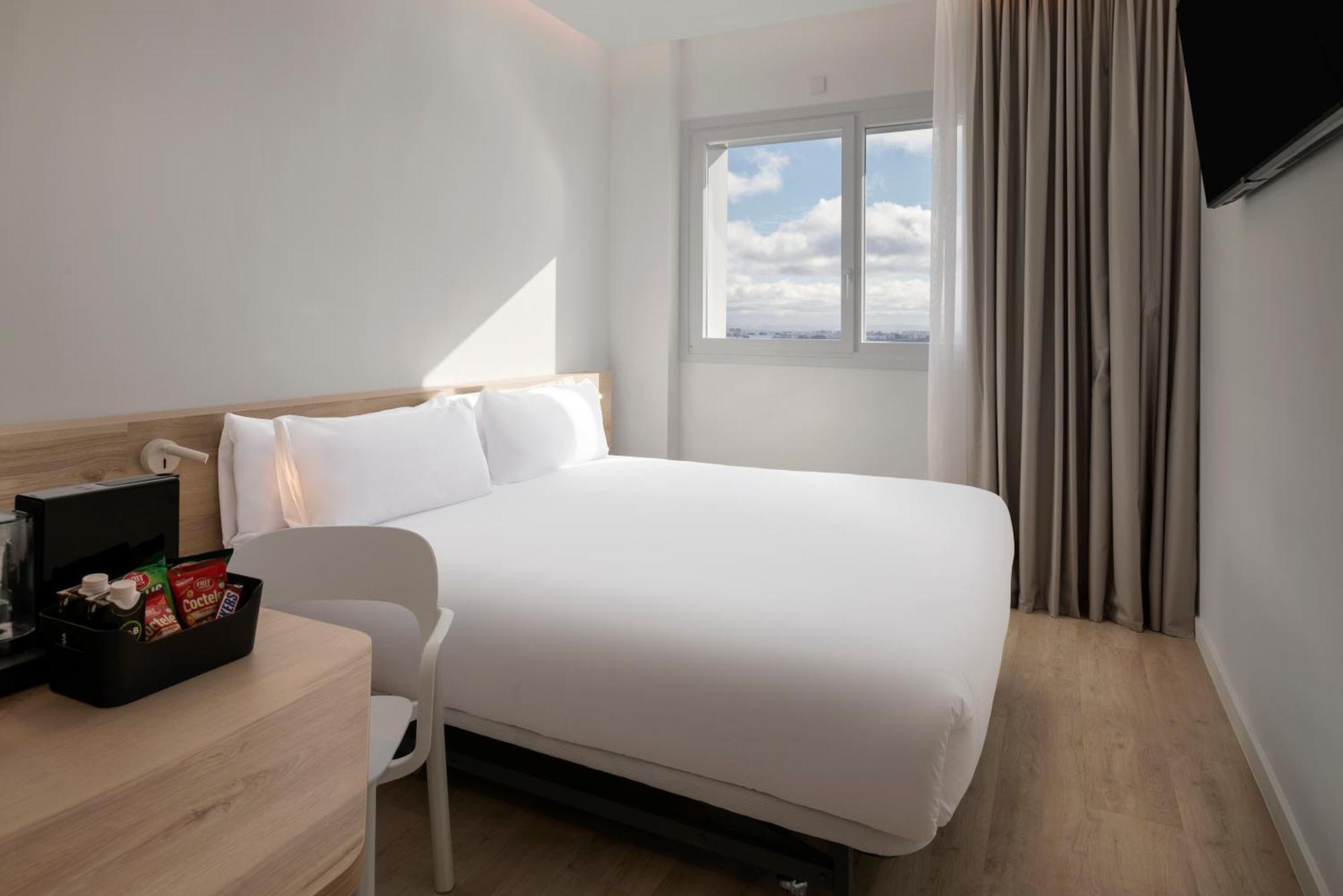 B&B Hotel Madrid Carabanchel ภายนอก รูปภาพ